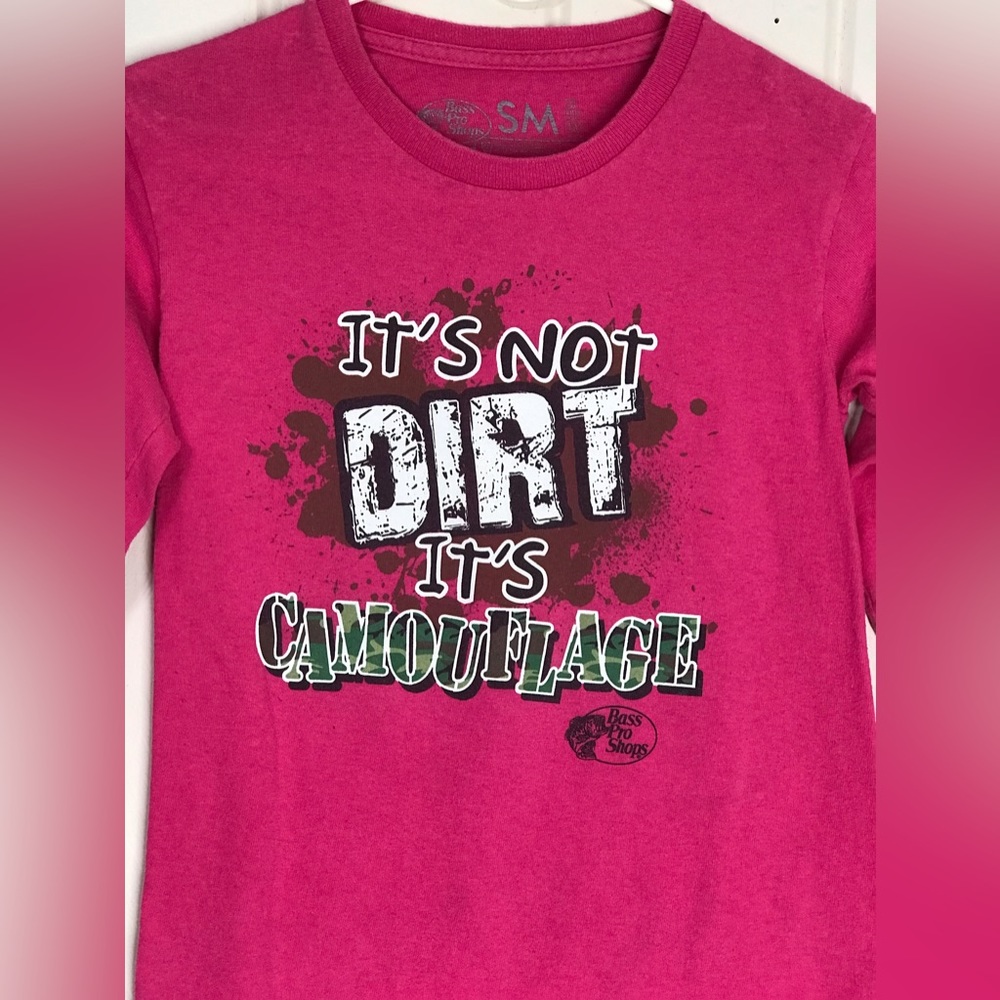 Bass Pro Shops Kids Pink Blouse Shirt
6 / 7 Small 
It’s not dirt it’s camouflage